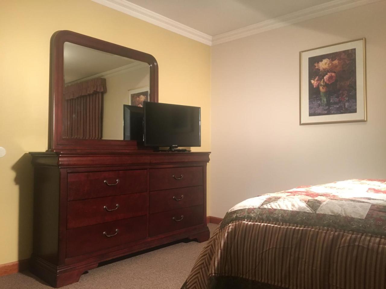 Acorn Motor Inn Oak Harbor Exterior foto