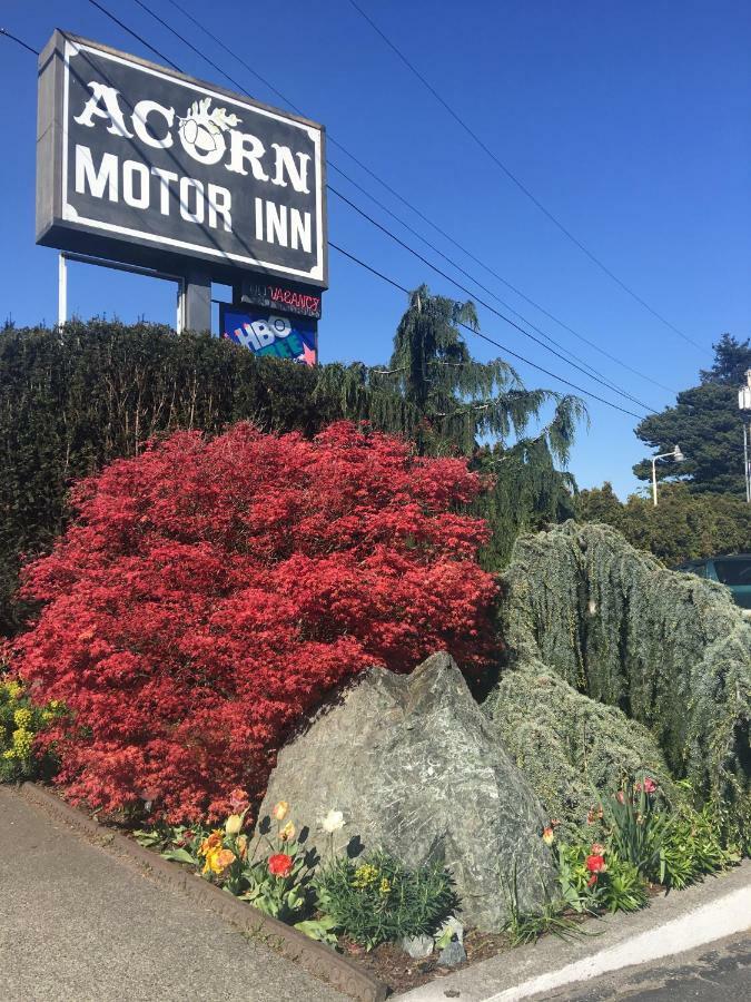 Acorn Motor Inn Oak Harbor Exterior foto